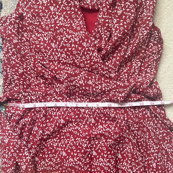 Red and white flowy floral garden party  dress perfect for every season - Picture 6 of 8